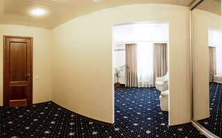 Апарт-отель Новый век Энгельс Двухместный номер с 2 отдельными кроватями-3