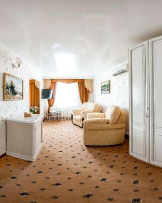 Апарт-отель Новый век Энгельс Большой двухместный номер с 1 кроватью-2