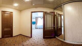 Апарт-отель  Новый Век Энгельс Номер полулюкс улучшенный-2